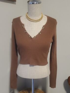 debut Ribbed Knit Top in Warm Brown